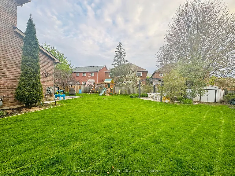 6026 Clover Ridge Cres — Photo 33