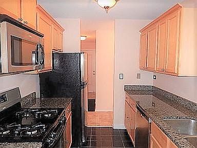 4th image of 1931 Prairie Sq APT 318