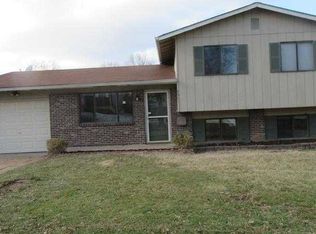 2681 Creekwood Manor Ln, Saint Louis, MO