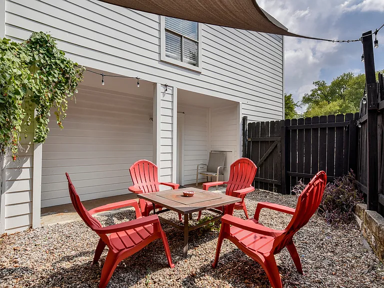 1122 Bluebonnet Ln #A — Photo 24