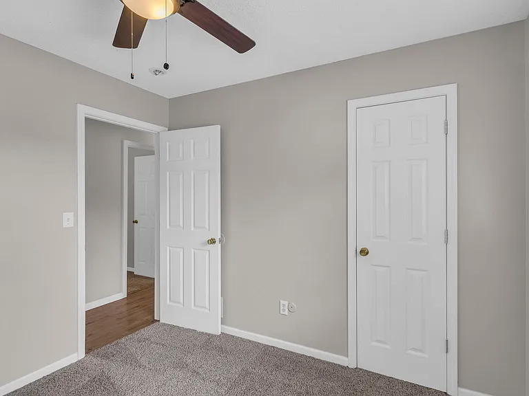 810 N Willie St — Photo 15