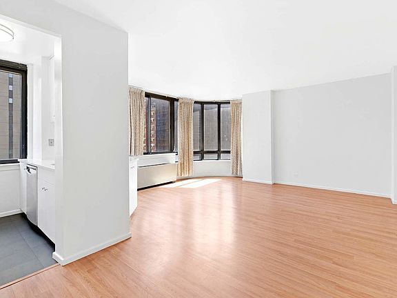 3rd image of 455 E 86th St APT 9E