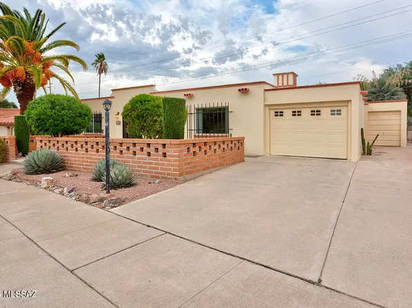 150 N La Flecha, Green Valley, AZ 85614