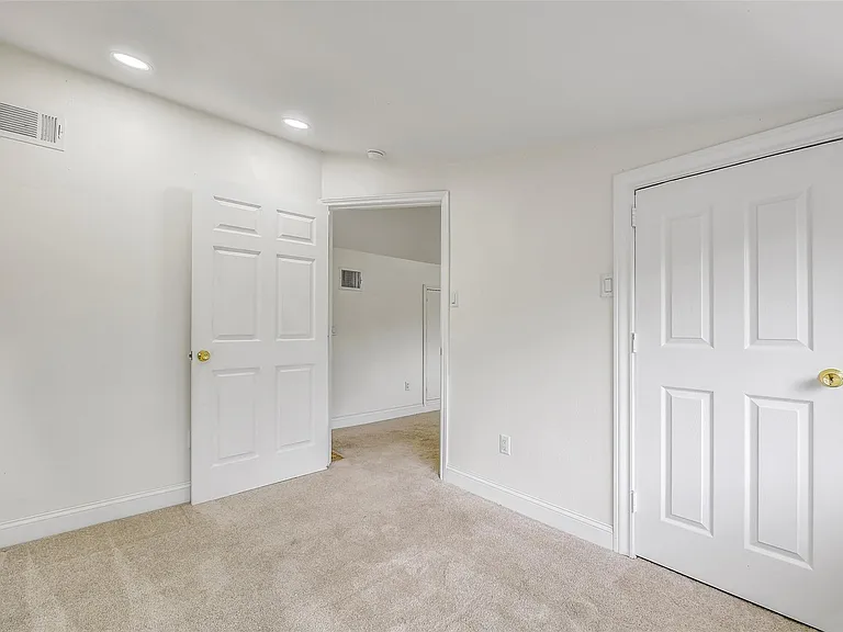 4712 33rd St — Photo 26