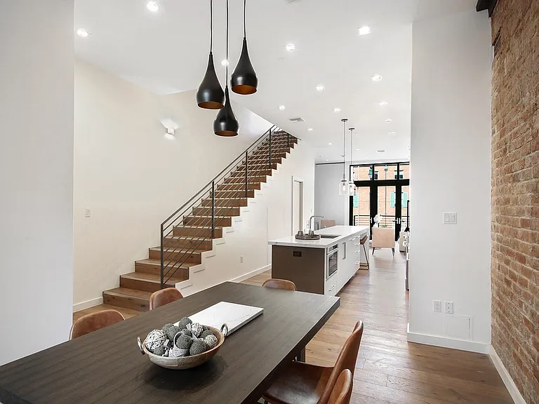 618 N Rampart St #201 — Photo 10
