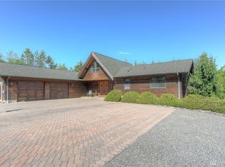 11204 Chaucer Ln SE, Olympia, WA 98501