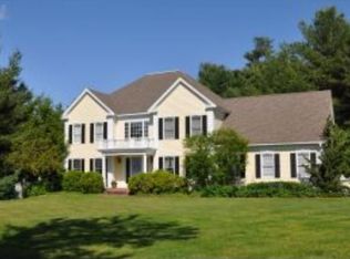 37 McAfee Farm Rd, Bedford, NH 03110