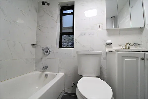 Rented by Bruma Realty LLC | media 4