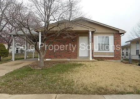 1679 Boardwalk Ave photo 1