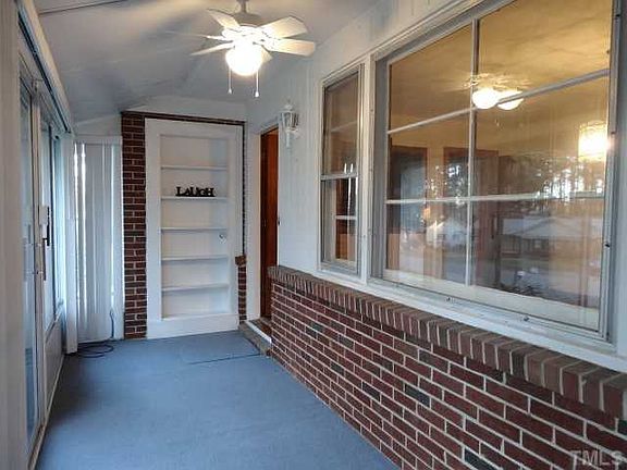 2nd image of 107 W Thorndale Dr