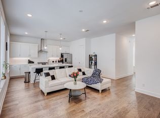 114 E Chester Ct, Dallas, TX 75203