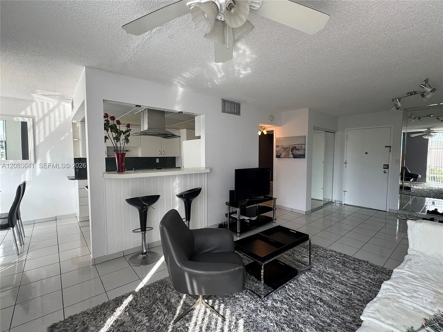 Avila South Condo — Photo 1
