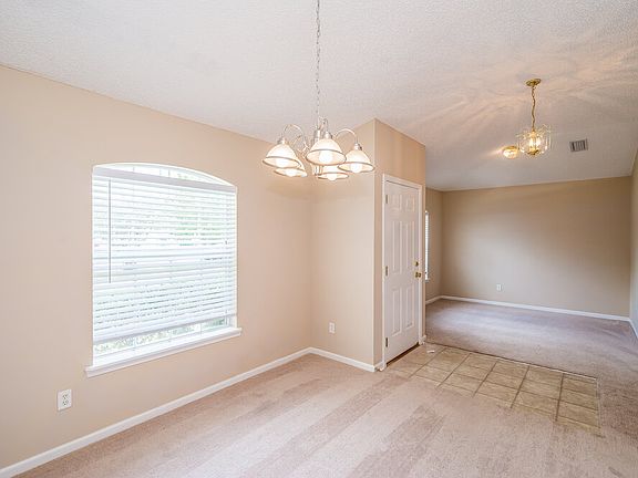 3rd image of 3209 Sexton Dr