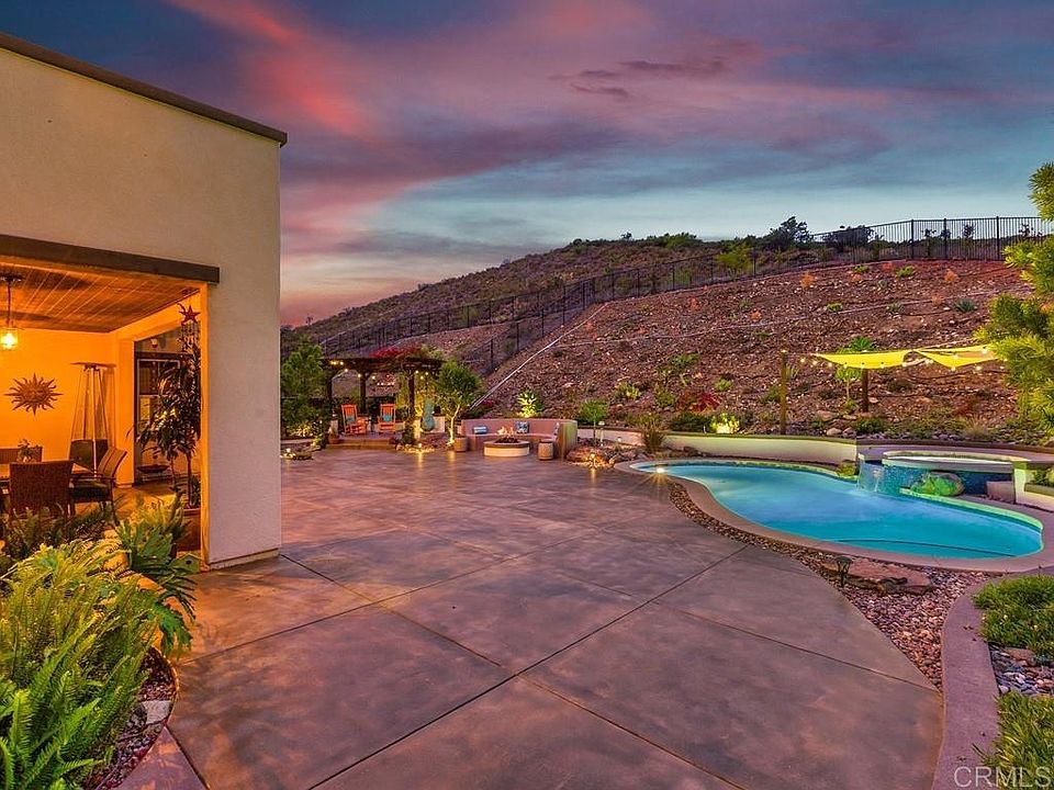 1st image of 947 Tucana Dr