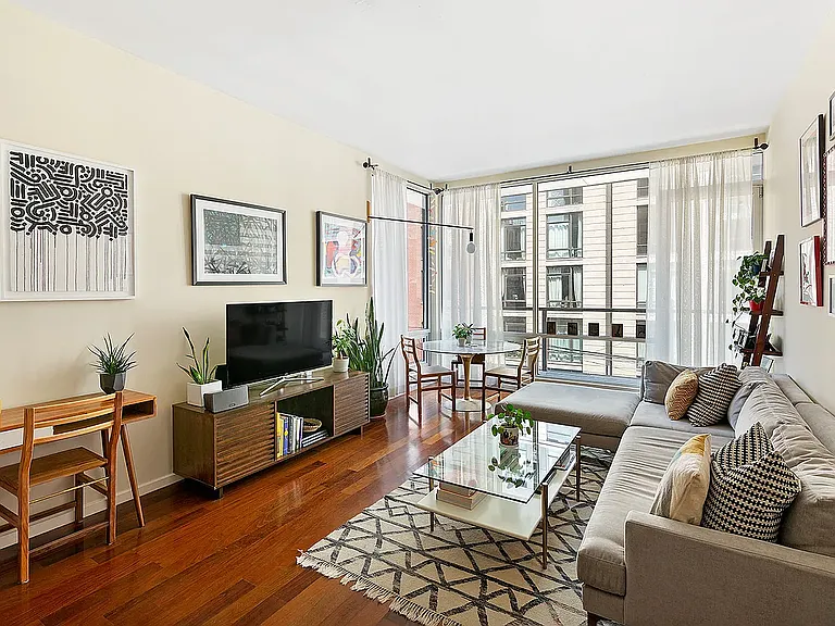 170 N 11th St #3C — Photo 1