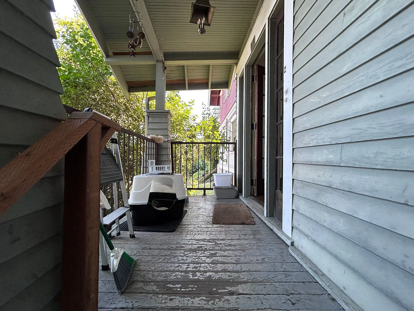 2 Bedroom 1 bath Upper level unit 2 blocks from WWU — Photo 3