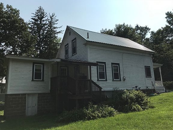 3rd image of 48 Railroad St