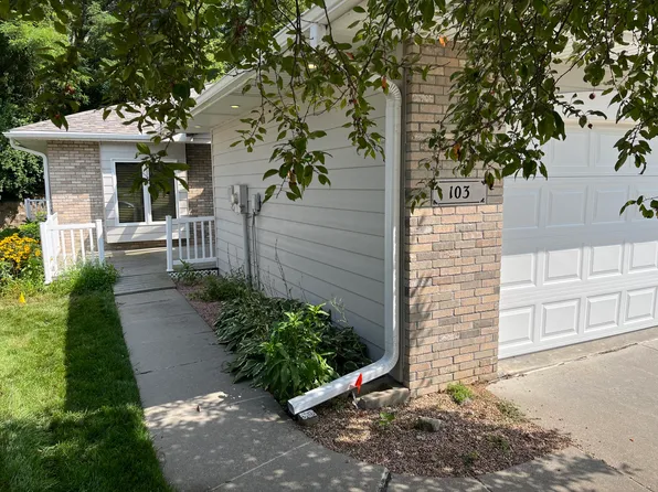 103 McKenzie Cir, Council Bluffs, IA 51503