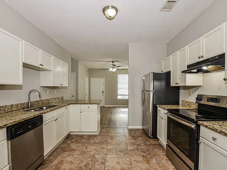3918 Autumn Harvest Ln — Photo 9