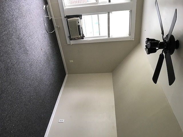 2nd image of 607 W Church St APT 4