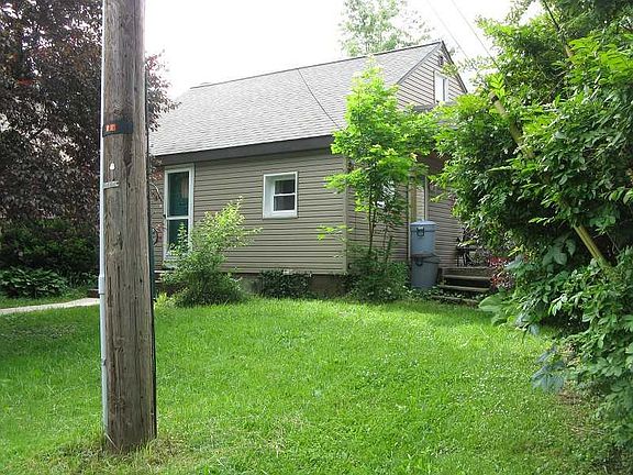 5th image of 215-217 Cherry St