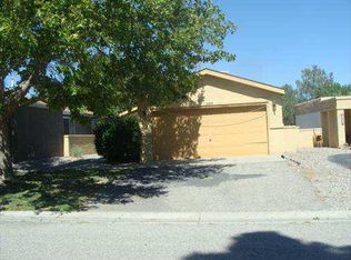 1389 Lil Ave NE, Rio Rancho, NM 87144