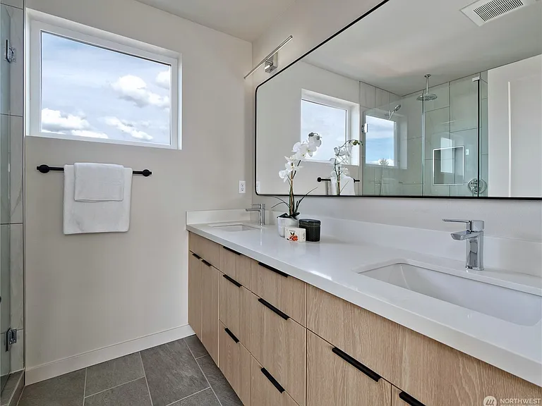 6920 Flora Ave S #B — Photo 14