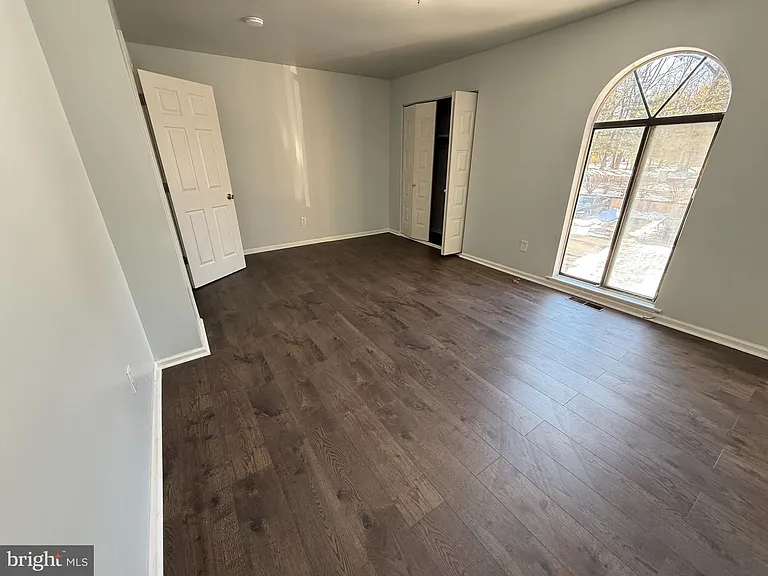 423 Sonora Ct — Photo 6