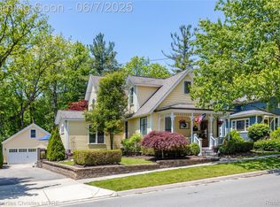 221 N Rogers St, Northville, MI