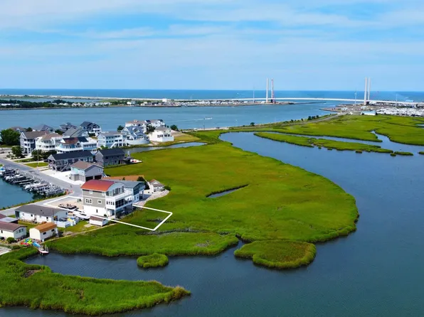 24 S Shore Dr N, Bethany Beach, DE 19930