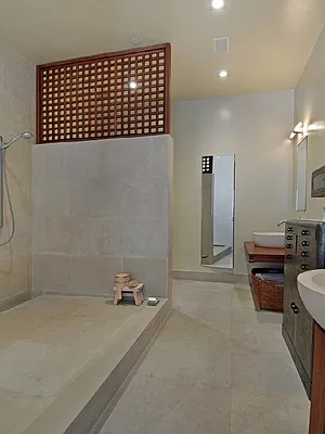 Sold by Sotheby's International Realty | media 41