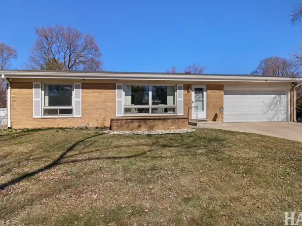 86 Mariposa Ave, Waukegan, IL 60087