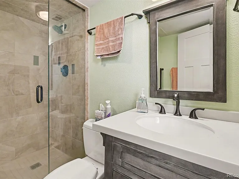 1020 15th St #15J — Photo 5