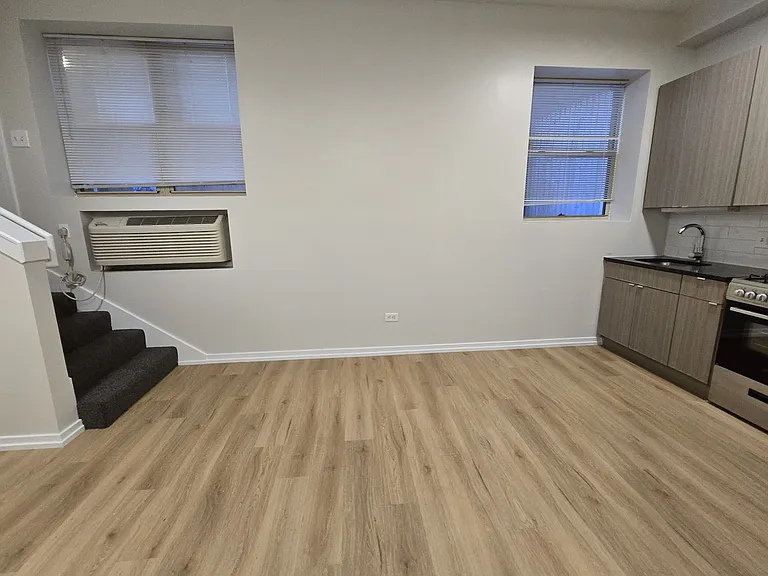 5051 N Kenmore Ave — Photo 3