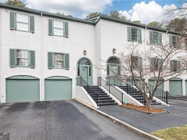 27 Mooregate Sq NW, Atlanta, GA 30327