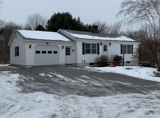 4 Lunar Bee Way, Fairfield, ME 04937