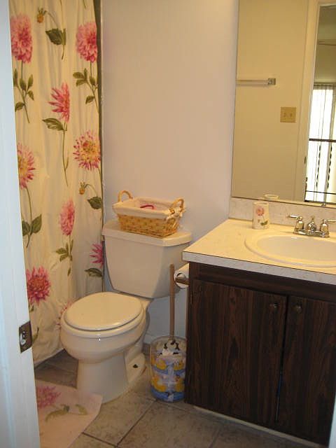 2nd Bathroom