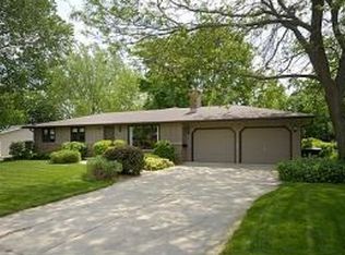 2647 Kenhill Dr, Green Bay, WI 54313