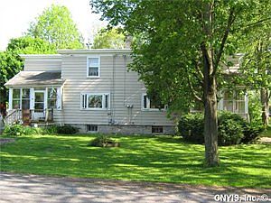 2nd image of 704 Stump Rd