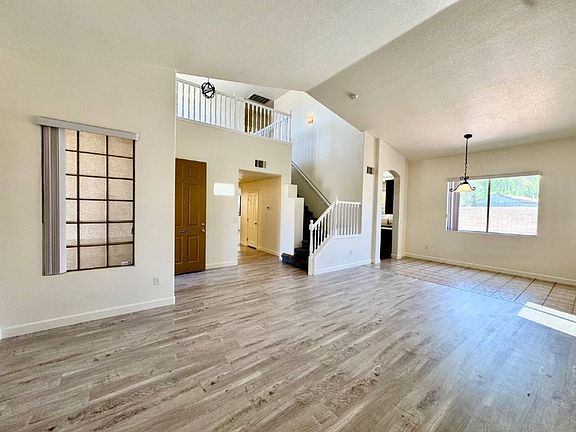 4th image of 1016 Stoneypeak Ave