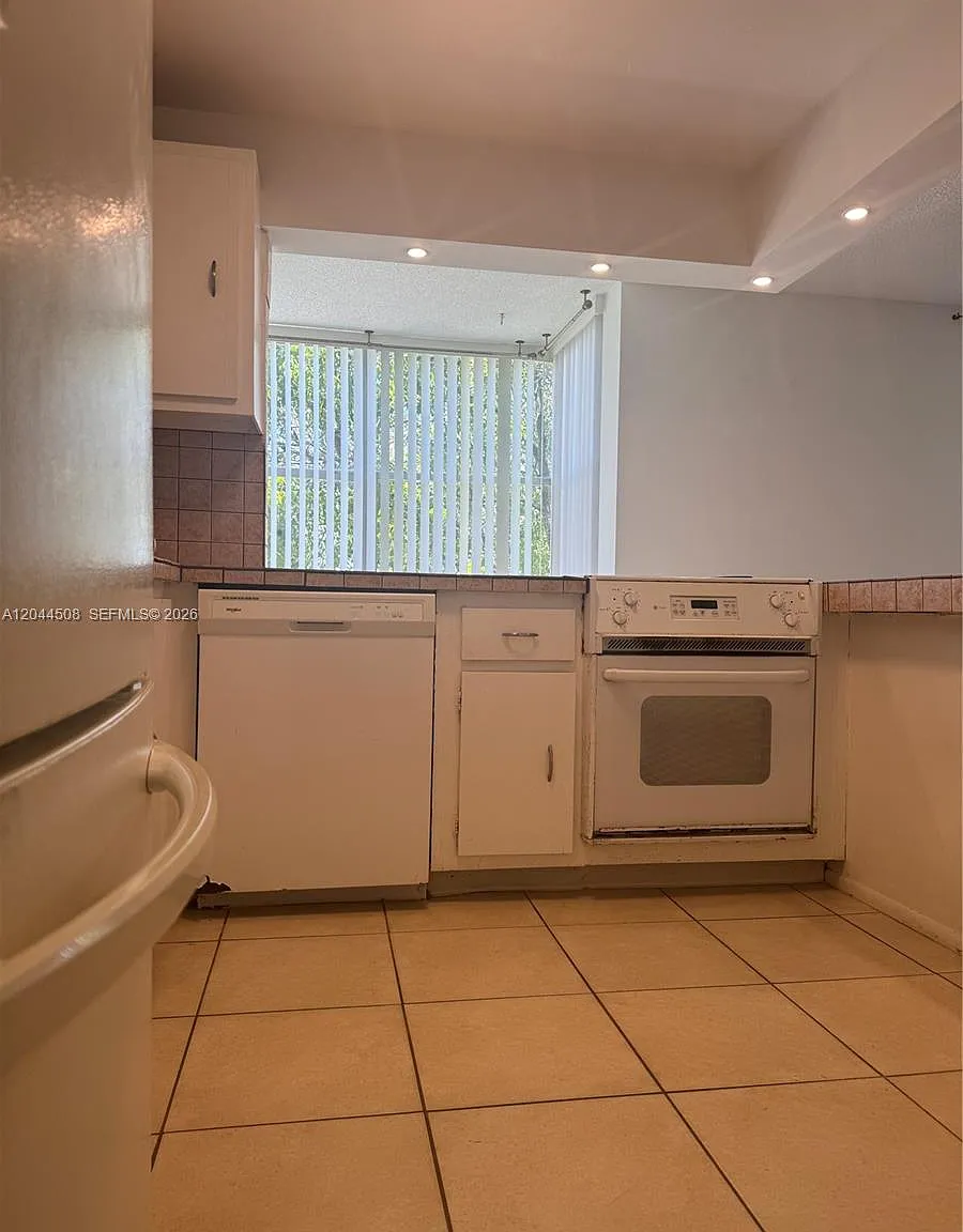 Avila South Condo — Photo 4