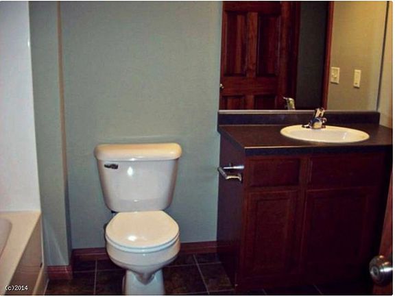 2nd bathroom