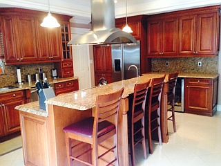 3rd image of 9 Oak Point Dr W