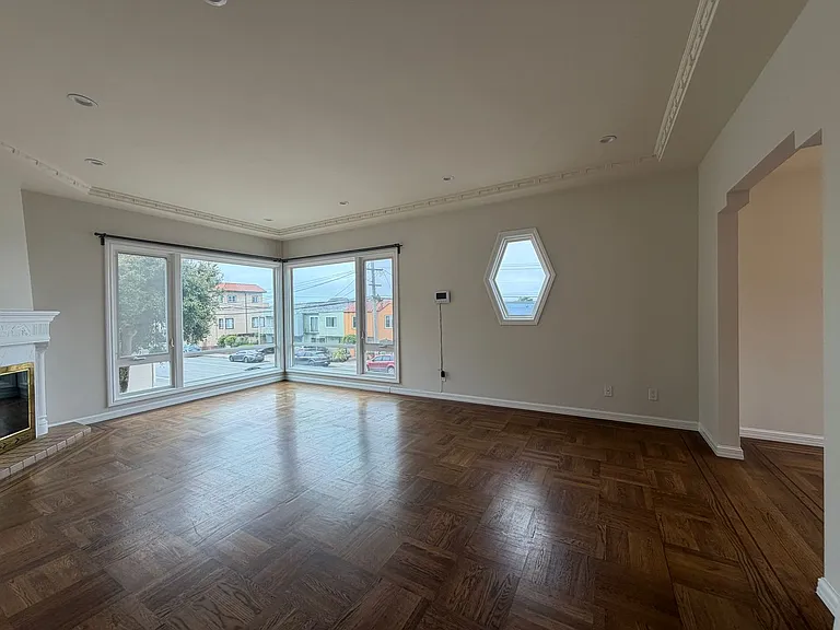 1603 Ortega St #1601 — Photo 2
