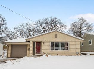 716 Peter Ave, Rockford, IL 61108