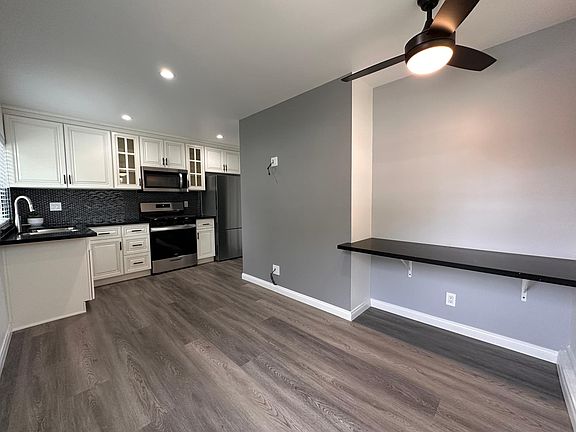 4th image of 202 S Mockingbird Ln #A