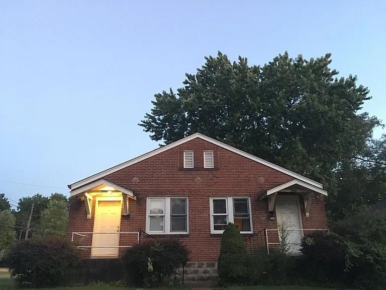 7702 Thomas Ave — Photo 10