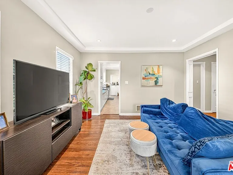 9928 Robbins Dr — Photo 20