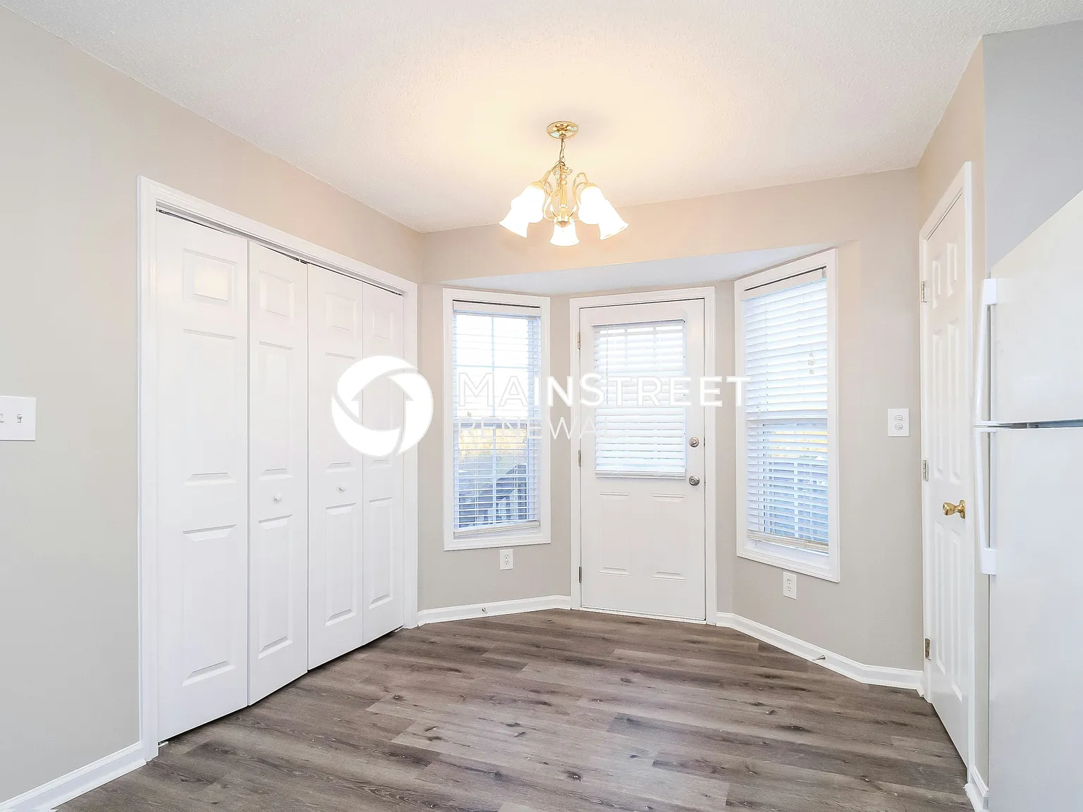 4735 Beckel Ct — Photo 4