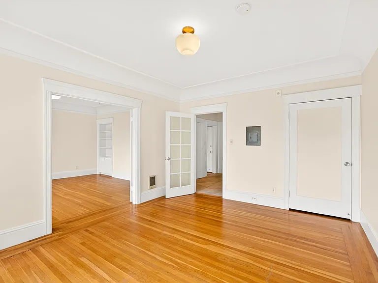 1545 Lombard St — Photo 5